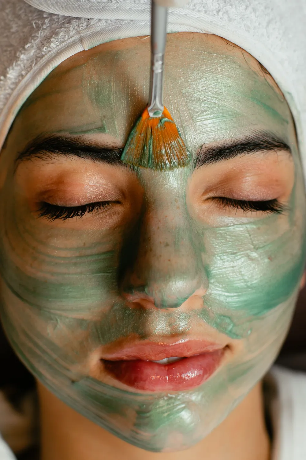 Tratament phytopeeling cu mască vegetală Phytopeel la Aliana Beauty în Timișoara, curățare facială manuală pentru ten acneic